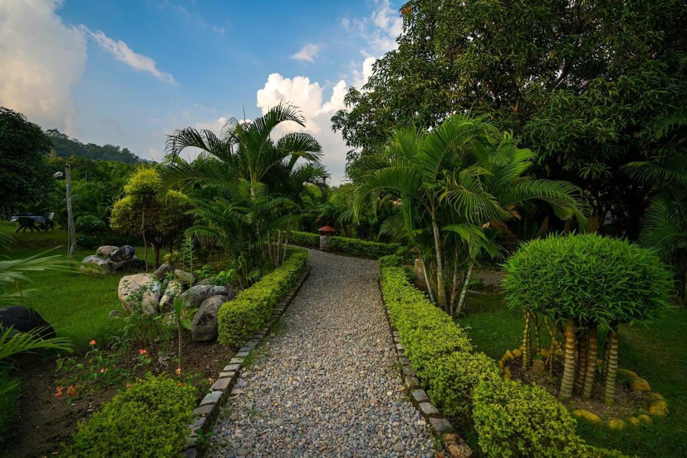 Corbett Wild Resorts & Spa Garjia Exterior foto